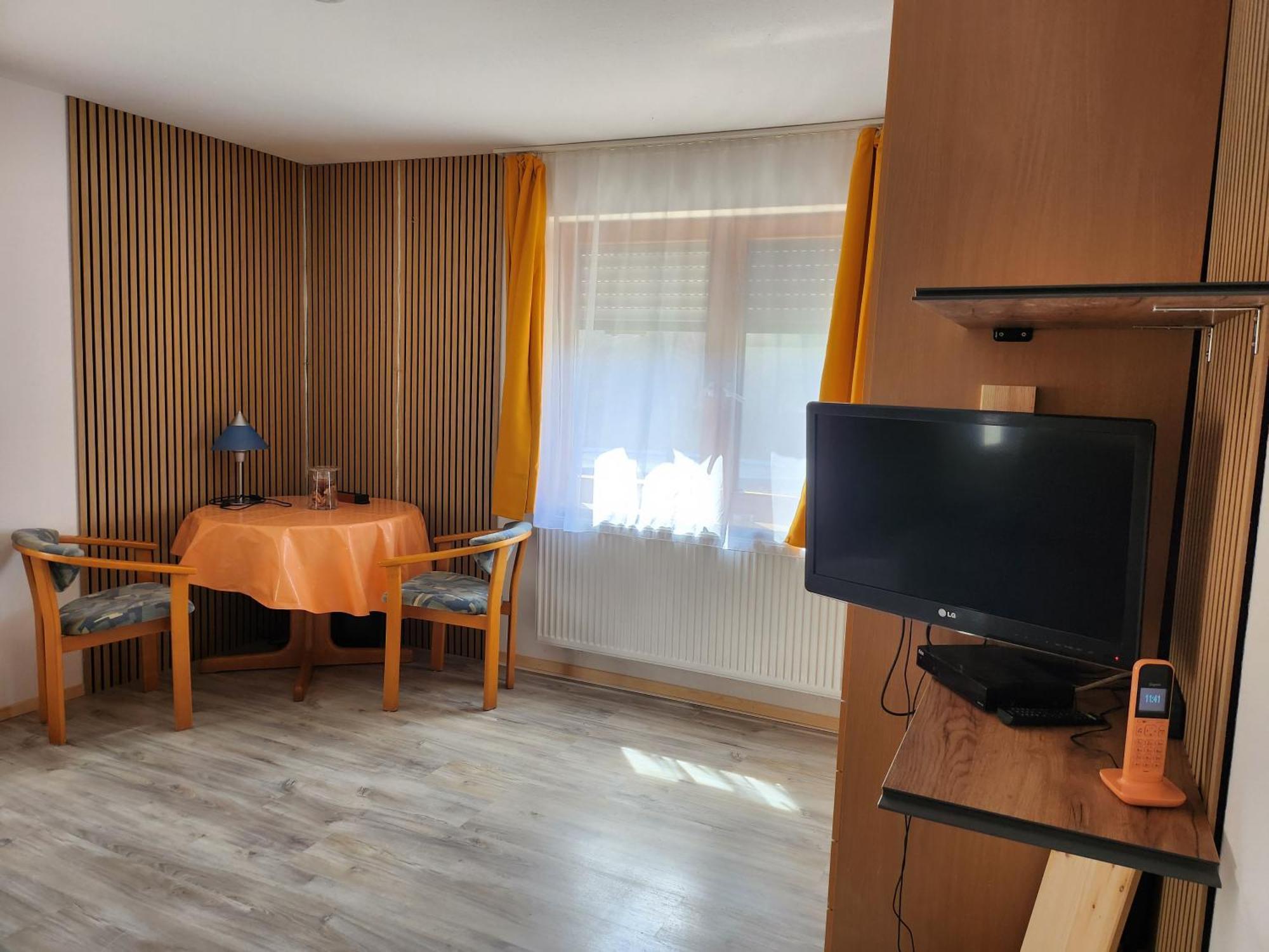 Schellis Gaestezimmer Enzklösterle Eksteriør billede